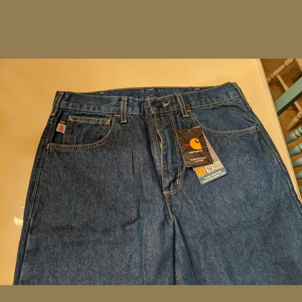 NWT Men's Carhartt Flame resistant Cat 2 Jeans 32